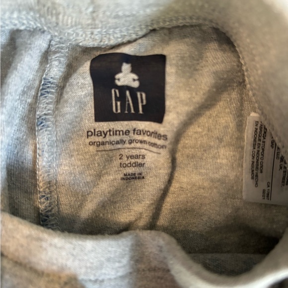 Baby Gap Shorts Bundle - Picture 2 of 3